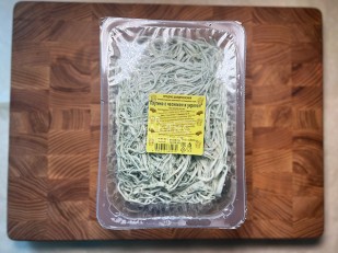 Мясные снеки: Сыр Чечил паутинка (зелень чеснок)  500 гр.