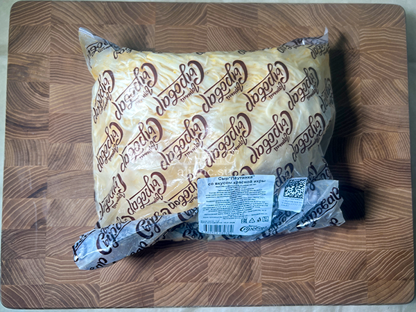 Сыр 1 кг ГОРНЫЙ СЫРОВАР (Паутинка со вкусом красной икры) в Сергиевом Посаде